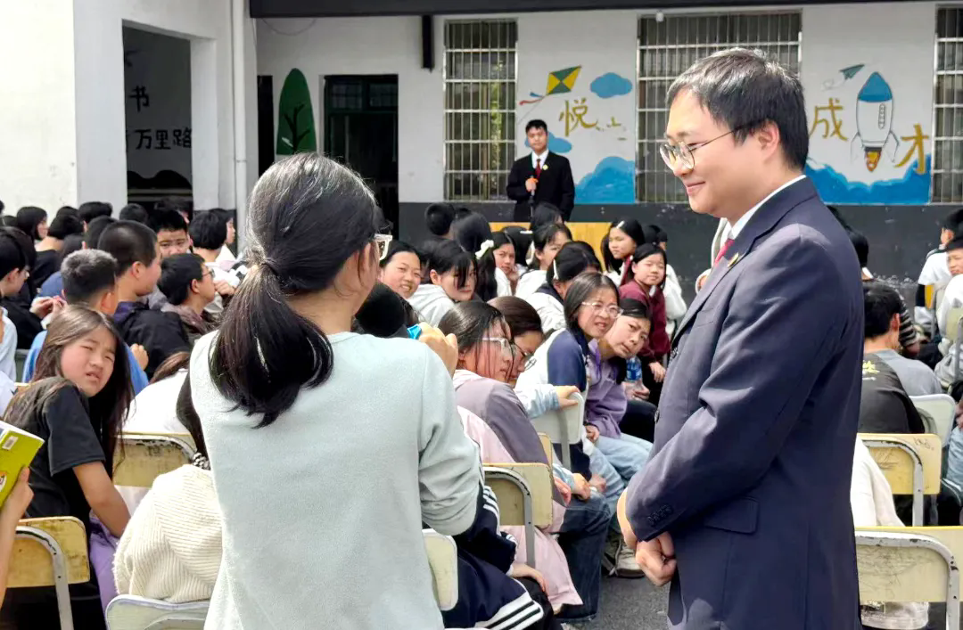 湘乡检察法治宣传进校园 以法护航拒绝校园欺凌